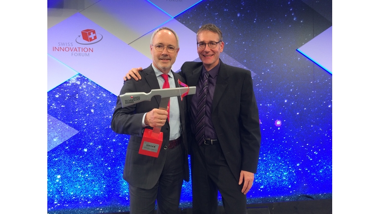 Líder en innovación: Endress+Hauser recibe el Swiss Technology Award por el caudalímetro Promass Q