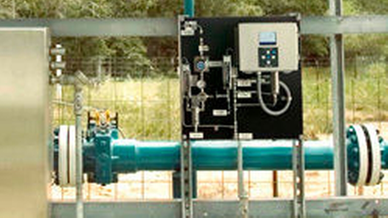 Foto instalada del analizador QF midiendo gas natural