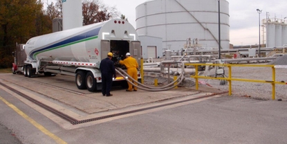 Carga de GNL en camiones cisterna con la solución de Endress+Hauser