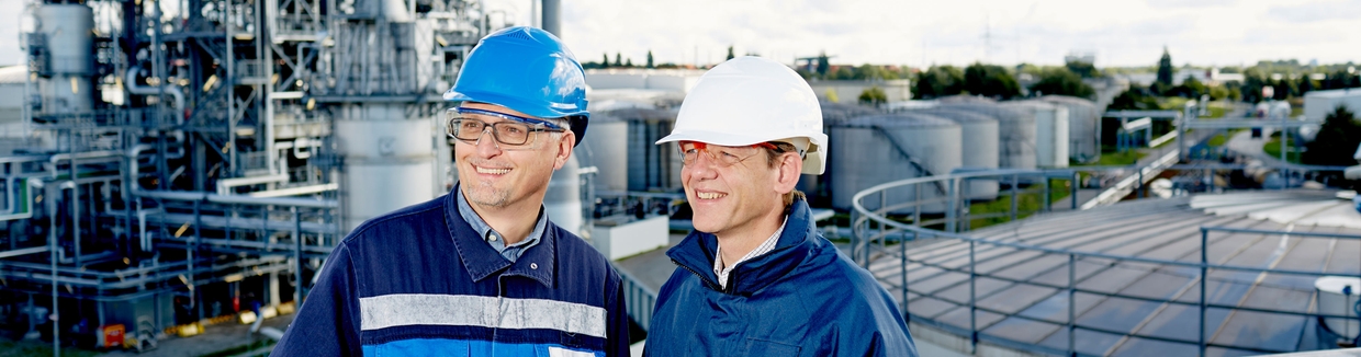 Visita de un cliente de Endress+Hauser en una refinería