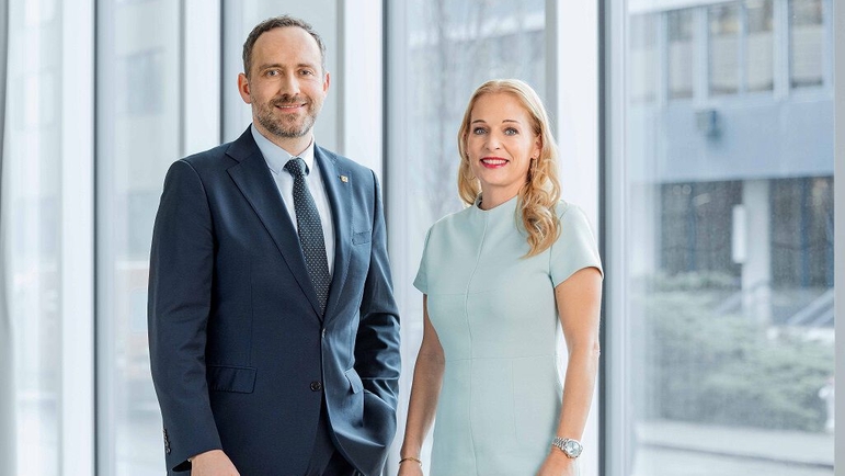 Steven Endress y Sandra Genge, dos nietos del fundador de la empresa.